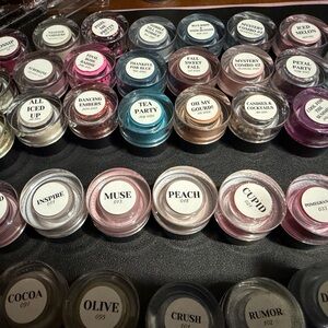 Lot of 915 dip powders